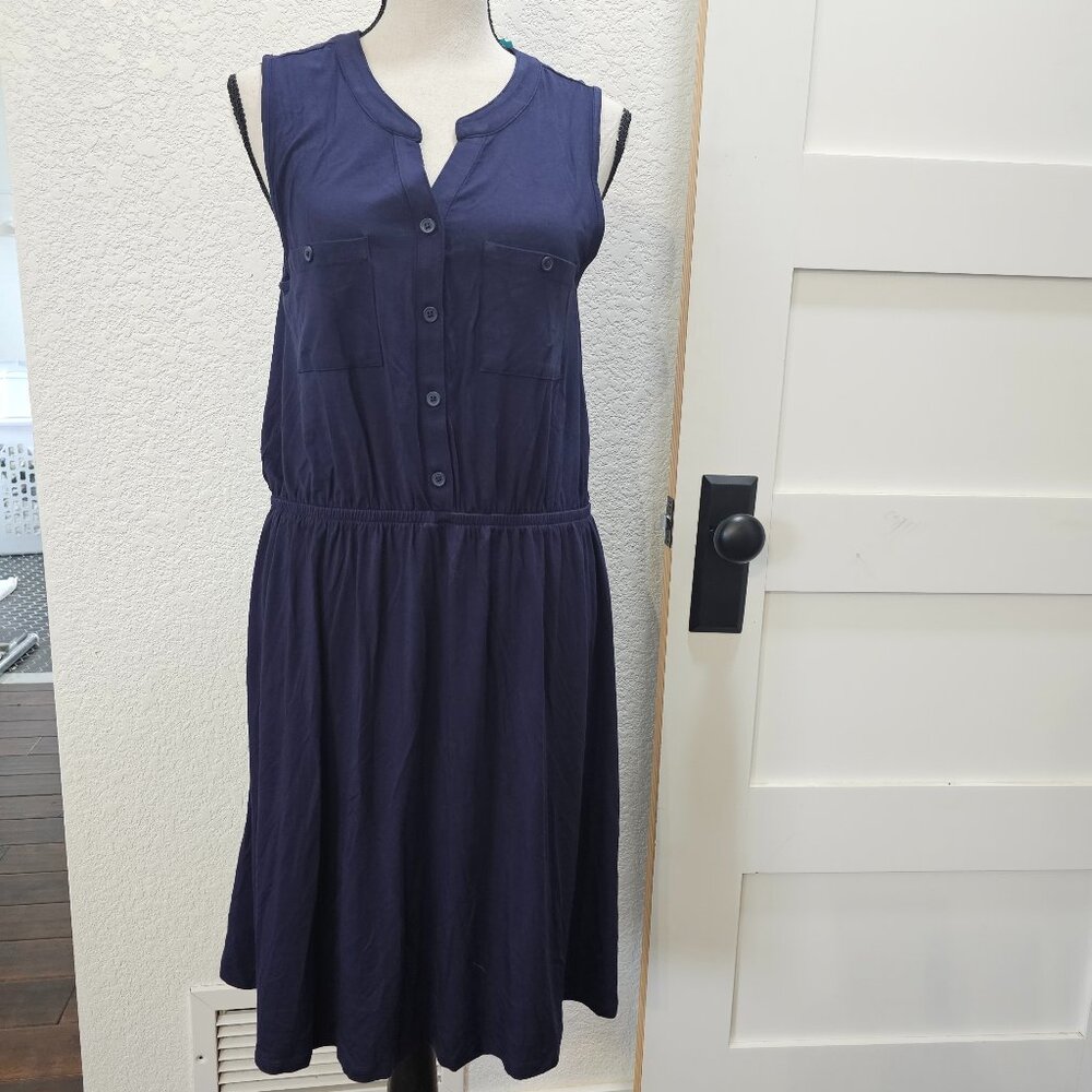 Lany Knit Dress in Navy - Cute Botton & V-Neck with Cinched Waist